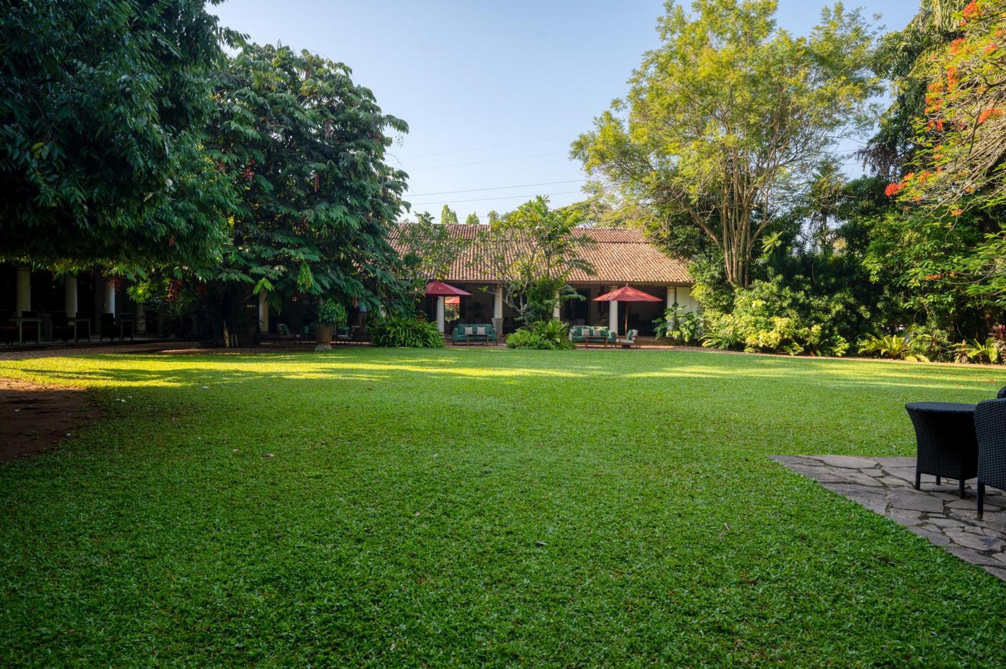 Wallawwa Katunayaka Bagian luar foto